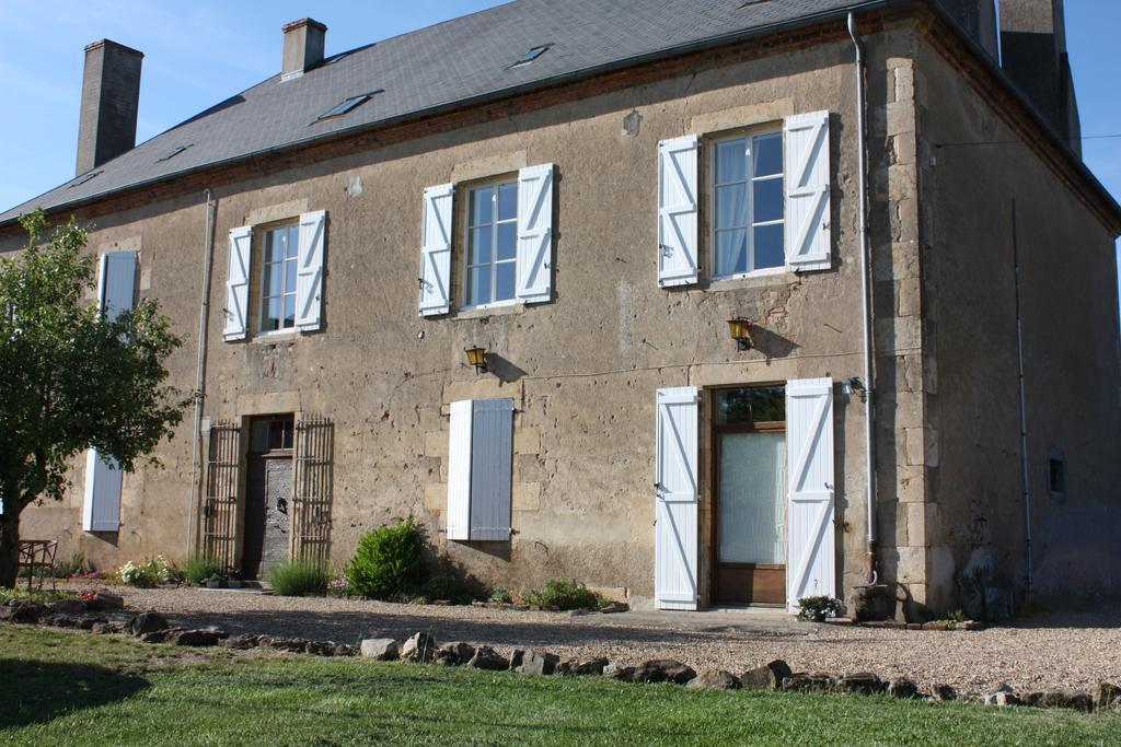 Chateau Latour Fours  Exterior photo